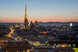 Die 17 besten Rooftop Locations mit toller Aussicht in Wien, Foto: Jacek Dylag / unsplash.com