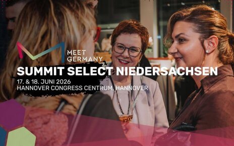 Gemeinsam für die Destination: Das Select-Prinzip „Wir freuen uns, dieses zukunftsweisende Format als Mitgastgeber nach Hannover zu holen und die Vielseitigkeit unserer Region auf Augenhöhe zu präsentieren“, so Benjamin Wirtz | Hannover Convention Bureau. Der SUMMIT Select bricht mit traditionellen Strukturen: Anstatt Stände abzulaufen, erleben die Teilnehmer ein kuratiertes Programm, unterstützt durch wegweisende Event-Technologien wie InvitePeople EventApp, FastLane GmbH und Silutions ®. Das erwartet die Fachbesucher konkret in Niedersachsen 17. Juni 2026 | Tag 1 – Vernetzen & Eintauchen Vormittag (09:00 – 15:00): Start mit Frühstück im Congress Hotel am Stadtpark, gefolgt von einer TOUR zum Gelände der Deutschen Messe & Expo Park Hannover, dem Design Hotel + CongressCentrum Wienecke XI und dem Hannover Congress Centrum. Nachmittag (15:00 – 19:00): Das FORUM Select im Hannover Congress Centrum. Hier erleben Teilnehmer neue Formate wie Ignite Talks, World Cafés und Speed Geeking. Nachmittag (15:00 – 19:00 Uhr): Das FORUM Select im Hannover Congress Centrum (HCC). Hier schlägt das Herz des SUMMIT Select. Wir lassen das klassische Messe-Konzept hinter uns und ersetzen starre Stände durch radikale Interaktion. In einer konzentrierten Atmosphäre erleben die Teilnehmer Formate, die in Stuttgart und Hamburg bereits als „Game Changer“ gefeiert wurden: Ignite Talks: Impulse, die in Lichtgeschwindigkeit auf den Punkt kommen. World Cafés: Strategischer Austausch zu den brennenden Fragen der Branche. Speed Geeking: Wissenstransfer im Fast-Forward-Modus. Moderiert von Stefan Wirkus und unterstützt durch die Live-Insights von Video.Taxi, bietet dieses Format genau die Orientierung, für die MEET GERMANY steht: Maximale Relevanz, null Ballast, und klare nächste Schritte für deine Projekte. NIGHT (ab 19:00 Uhr): Ein Abschluss, der alle Sinne fordert. In der kanadischen Themenwelt ‚Yukon Bay‘ des Erlebnis-Zoos Hannover verschmelzen Networking und High-End-Gastronomie. Der Hannoveraner Szenen-Revolutionär Gastro Trends serviert ein kulinarisches Line-up, das so mutig ist wie das SUMMIT-Format selbst: Von Bao Buns mit Sriracha-Mayonnaise über Bison-Burger bis hin zu Tuna Sashimi. Hier entstehen Gespräche in einer Atmosphäre, die man nicht kopieren kann. 18. Juni 2026 | Tag 2 – Erleben & Vertiefen Ganztägige TOUR (09:00 – 18:30): Start mit Frühstück im Congress Hotel am Stadtpark. Anschließend Blick hinter die Kulissen der Region, u.a. Herrenhäuser Gärten, Schloss Herrenhausen, Eilers Classic, Sheraton Hannover Pelikan Hotel, Karriere Campus, Leineschloss, Altes Rathaus und eine exklusive Baustellenbesichtigung im Pentahotel. CLOSING (ab 18:30): Ein stilvoller Abschluss im GOP Varieté-Theater Hannover mit 3-Gang-Menü und Show. Das Urteil der Branche: „Ziemlich bestes MICE Event“ Die Rückmeldungen der bisherigen Select-Teilnehmer (Stuttgart/Hamburg) bestätigen die Qualität des Formats: „Ich hatte selten auf einem Branchenevent so viele Gespräche auf Augenhöhe. Ein echter Game Changer.“ Exklusive Chance für Schnellentschlossene MEET GERMANY verschenkt für das SUMMIT Select Niedersachsen Freitickets an die ersten 10 Anmeldungen (für qualifizierte Fachbesucher). 👉 Informationen & Anmeldung Promocode: presse26 Über das Hannover Convention Bureau: Als zentraler Ansprechpartner für Kongresse, Tagungen und Events in der Region Hannover unterstützt das Hannover Convention Bureau Planer bei der Umsetzung erfolgreicher Veranstaltungen und fördert die Vernetzung innerhalb der Destination. Über MEET GERMANY: Das Netzwerk ist mit über 1.500 jährlichen Teilnehmern und 15 Jahren Erfahrung der führende Orientierungspunkt für Eventprofis im DACH-Raum. MEET GERMANY gestaltet die Zukunft der Begegnung = professionell, leicht und voller Leben. Mit über 2.600 Partnern bietet das führende B2B-Netzwerk der MICE- und Eventbranche im DACH-Raum eine Plattform für Austausch, Sichtbarkeit und Orientierung. Starke Partner für ein starkes Netzwerk Ermöglicht wird dieses komplexe Zusammenspiel durch erstklassige Gastgeber und Dienstleister: Hannover Convention, Hannover Congress Centrum, Erlebnis-Zoo Hannover, Gastro Trends, Congress Hotel am Stadtpark Hannover, InvitePeople EventApp, VIDEO.TAXI by TV1, Silutions ©, FastLane GmbH, SWOOFLE Manufaktur, TRUST Promotion, Cvent:Prismm, DB Deutsche Bahn, Maritim Hotels, Elbgoods begleiten MEET GERMANY das gesamte Jahr. Teilnahme & Anmeldung Veranstaltungsplaner, Eventverantwortliche aus Unternehmen sowie Agenturen können sich kostenfrei für das SUMMIT Select Niedersachsen anmelden. Anmeldung unter: https://meet-germany.com/meet-germany-summit-select-niedersachsen Mit dem Einladungscode „presse26“ ist die Teilnahme kostenfrei möglich (begrenztes Kontingent). Anbieter sind herzlich eingeladen an den Masterclasses (https://meet-germany.network/events/live-meetup2026) oder der Schnuppertour (https://meet-germany.network/infos/schnuppertour) teilzunehmen. Die Ausstellung selber ist ausgebucht. Die SUMMIT-Reihe 2026 Nach dem erfolgreichen Auftakt in Bayern & Berlin geht die bundesweite SUMMIT-Reihe weiter: 17. & 18. Juni – SUMMIT Select Niedersachsen FORUM in Hannover 26. & 27. August – SUMMIT Rhein-Main FORUM in Frankfurt 30. September & 1. Oktober – SUMMIT NRW FORUM in Dortmund 4. & 5. November – SUMMIT Baden-Württemberg FORUM in Stuttgart Jeder SUMMIT steht für ein eigenes Kapitel der Lernreise [Re]Thinking How We Meet. Hier geht’s zur Anmeldung