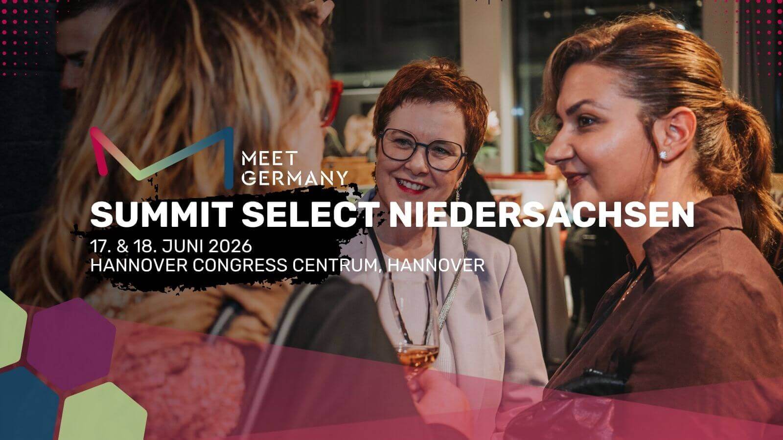 Gemeinsam für die Destination: Das Select-Prinzip „Wir freuen uns, dieses zukunftsweisende Format als Mitgastgeber nach Hannover zu holen und die Vielseitigkeit unserer Region auf Augenhöhe zu präsentieren“, so Benjamin Wirtz | Hannover Convention Bureau. Der SUMMIT Select bricht mit traditionellen Strukturen: Anstatt Stände abzulaufen, erleben die Teilnehmer ein kuratiertes Programm, unterstützt durch wegweisende Event-Technologien wie InvitePeople EventApp, FastLane GmbH und Silutions ®. Das erwartet die Fachbesucher konkret in Niedersachsen 17. Juni 2026 | Tag 1 – Vernetzen & Eintauchen Vormittag (09:00 – 15:00): Start mit Frühstück im Congress Hotel am Stadtpark, gefolgt von einer TOUR zum Gelände der Deutschen Messe & Expo Park Hannover, dem Design Hotel + CongressCentrum Wienecke XI und dem Hannover Congress Centrum. Nachmittag (15:00 – 19:00): Das FORUM Select im Hannover Congress Centrum. Hier erleben Teilnehmer neue Formate wie Ignite Talks, World Cafés und Speed Geeking. Nachmittag (15:00 – 19:00 Uhr): Das FORUM Select im Hannover Congress Centrum (HCC). Hier schlägt das Herz des SUMMIT Select. Wir lassen das klassische Messe-Konzept hinter uns und ersetzen starre Stände durch radikale Interaktion. In einer konzentrierten Atmosphäre erleben die Teilnehmer Formate, die in Stuttgart und Hamburg bereits als „Game Changer“ gefeiert wurden: Ignite Talks: Impulse, die in Lichtgeschwindigkeit auf den Punkt kommen. World Cafés: Strategischer Austausch zu den brennenden Fragen der Branche. Speed Geeking: Wissenstransfer im Fast-Forward-Modus. Moderiert von Stefan Wirkus und unterstützt durch die Live-Insights von Video.Taxi, bietet dieses Format genau die Orientierung, für die MEET GERMANY steht: Maximale Relevanz, null Ballast, und klare nächste Schritte für deine Projekte. NIGHT (ab 19:00 Uhr): Ein Abschluss, der alle Sinne fordert. In der kanadischen Themenwelt ‚Yukon Bay‘ des Erlebnis-Zoos Hannover verschmelzen Networking und High-End-Gastronomie. Der Hannoveraner Szenen-Revolutionär Gastro Trends serviert ein kulinarisches Line-up, das so mutig ist wie das SUMMIT-Format selbst: Von Bao Buns mit Sriracha-Mayonnaise über Bison-Burger bis hin zu Tuna Sashimi. Hier entstehen Gespräche in einer Atmosphäre, die man nicht kopieren kann. 18. Juni 2026 | Tag 2 – Erleben & Vertiefen Ganztägige TOUR (09:00 – 18:30): Start mit Frühstück im Congress Hotel am Stadtpark. Anschließend Blick hinter die Kulissen der Region, u.a. Herrenhäuser Gärten, Schloss Herrenhausen, Eilers Classic, Sheraton Hannover Pelikan Hotel, Karriere Campus, Leineschloss, Altes Rathaus und eine exklusive Baustellenbesichtigung im Pentahotel. CLOSING (ab 18:30): Ein stilvoller Abschluss im GOP Varieté-Theater Hannover mit 3-Gang-Menü und Show. Das Urteil der Branche: „Ziemlich bestes MICE Event“ Die Rückmeldungen der bisherigen Select-Teilnehmer (Stuttgart/Hamburg) bestätigen die Qualität des Formats: „Ich hatte selten auf einem Branchenevent so viele Gespräche auf Augenhöhe. Ein echter Game Changer.“ Exklusive Chance für Schnellentschlossene MEET GERMANY verschenkt für das SUMMIT Select Niedersachsen Freitickets an die ersten 10 Anmeldungen (für qualifizierte Fachbesucher). 👉 Informationen & Anmeldung Promocode: presse26 Über das Hannover Convention Bureau: Als zentraler Ansprechpartner für Kongresse, Tagungen und Events in der Region Hannover unterstützt das Hannover Convention Bureau Planer bei der Umsetzung erfolgreicher Veranstaltungen und fördert die Vernetzung innerhalb der Destination. Über MEET GERMANY: Das Netzwerk ist mit über 1.500 jährlichen Teilnehmern und 15 Jahren Erfahrung der führende Orientierungspunkt für Eventprofis im DACH-Raum. MEET GERMANY gestaltet die Zukunft der Begegnung = professionell, leicht und voller Leben. Mit über 2.600 Partnern bietet das führende B2B-Netzwerk der MICE- und Eventbranche im DACH-Raum eine Plattform für Austausch, Sichtbarkeit und Orientierung. Starke Partner für ein starkes Netzwerk Ermöglicht wird dieses komplexe Zusammenspiel durch erstklassige Gastgeber und Dienstleister: Hannover Convention, Hannover Congress Centrum, Erlebnis-Zoo Hannover, Gastro Trends, Congress Hotel am Stadtpark Hannover, InvitePeople EventApp, VIDEO.TAXI by TV1, Silutions ©, FastLane GmbH, SWOOFLE Manufaktur, TRUST Promotion, Cvent:Prismm, DB Deutsche Bahn, Maritim Hotels, Elbgoods begleiten MEET GERMANY das gesamte Jahr. Teilnahme & Anmeldung Veranstaltungsplaner, Eventverantwortliche aus Unternehmen sowie Agenturen können sich kostenfrei für das SUMMIT Select Niedersachsen anmelden. Anmeldung unter: https://meet-germany.com/meet-germany-summit-select-niedersachsen Mit dem Einladungscode „presse26“ ist die Teilnahme kostenfrei möglich (begrenztes Kontingent). Anbieter sind herzlich eingeladen an den Masterclasses (https://meet-germany.network/events/live-meetup2026) oder der Schnuppertour (https://meet-germany.network/infos/schnuppertour) teilzunehmen. Die Ausstellung selber ist ausgebucht. Die SUMMIT-Reihe 2026 Nach dem erfolgreichen Auftakt in Bayern & Berlin geht die bundesweite SUMMIT-Reihe weiter: 17. & 18. Juni – SUMMIT Select Niedersachsen FORUM in Hannover 26. & 27. August – SUMMIT Rhein-Main FORUM in Frankfurt 30. September & 1. Oktober – SUMMIT NRW FORUM in Dortmund 4. & 5. November – SUMMIT Baden-Württemberg FORUM in Stuttgart Jeder SUMMIT steht für ein eigenes Kapitel der Lernreise [Re]Thinking How We Meet. Hier geht’s zur Anmeldung